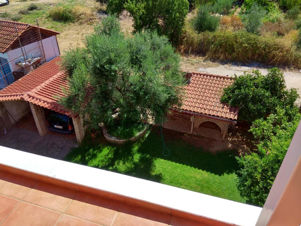 Sunny Apartment With Mountain View Patras Exterior foto